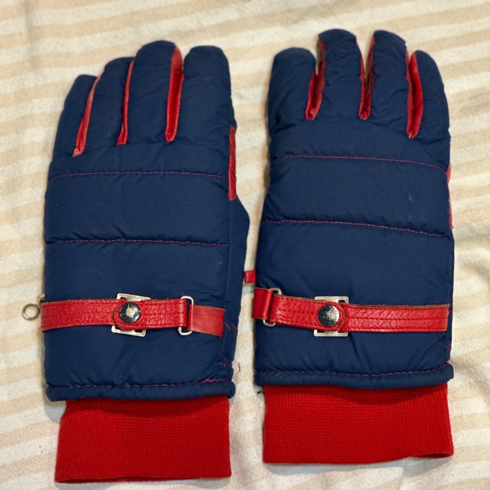 VINTAGE 1980 SARANAC BLUE and RED WINTER SNOW GLOVES SIZE SMALL